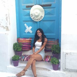 Meet your Posher, Lauren